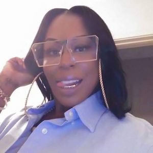 Meet your Posher, Brittney